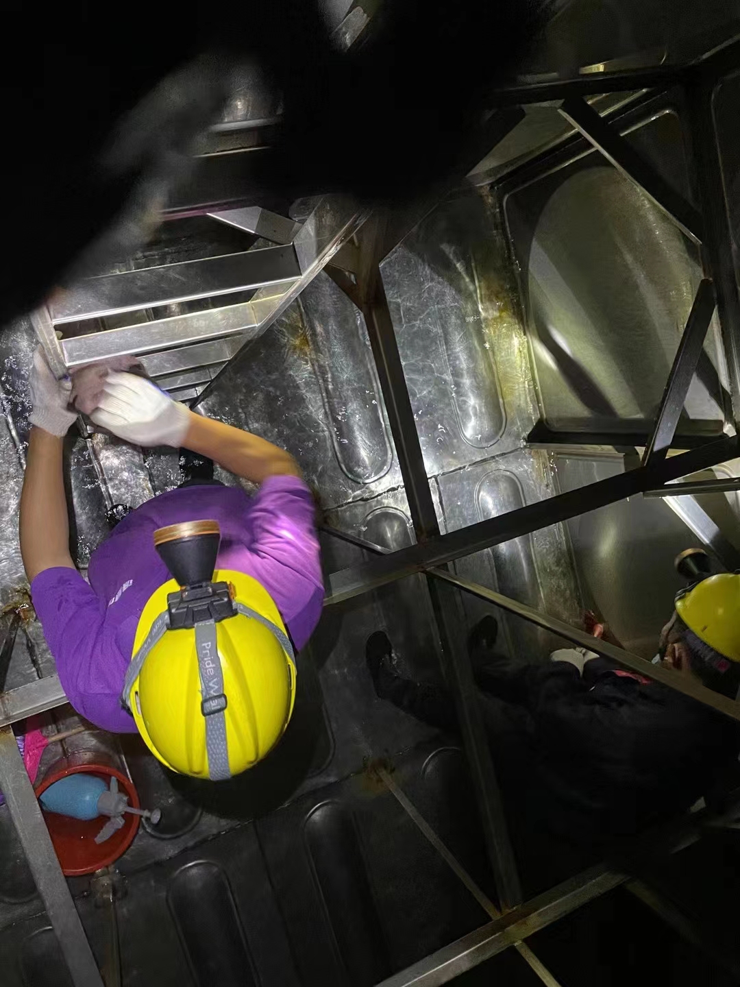 團(tuán)隊(duì)一